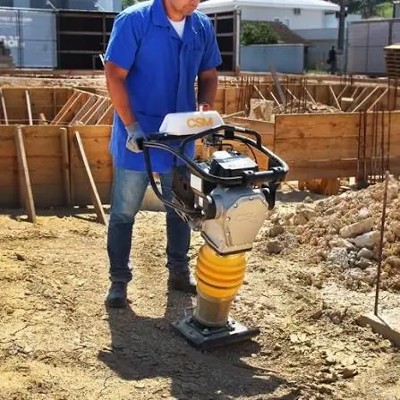 Compactador de solo para obra